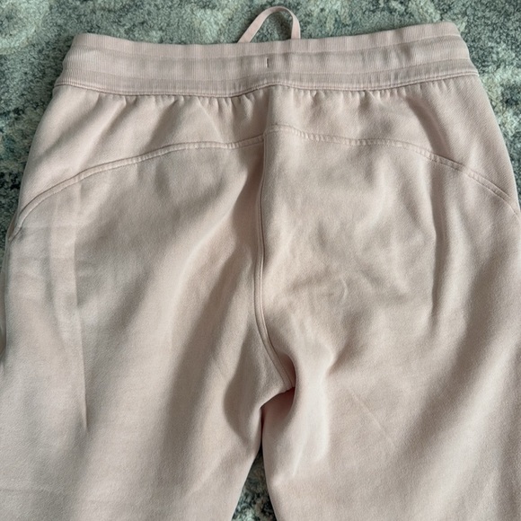 Lululemon Scuba High-Rise Jogger *Fleece 28” in pink mist - Picture 9 of 10